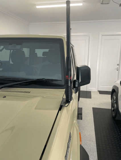 GMF4x4 FB-174P / FB-174D fender UHF antenna bracket for Toyota LandCruiser LC79 2024-on, made from 3mm black powder-coated steel and available for passenger- or driver-side mounting.