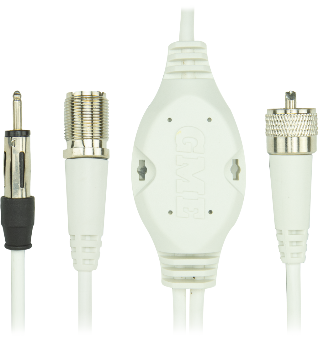 GME SPL002 band splitter for VHF/27MHz and AM/FM systems, with fully moulded housing, terminated coaxial plugs and white marine-grade RG58 antenna cable.